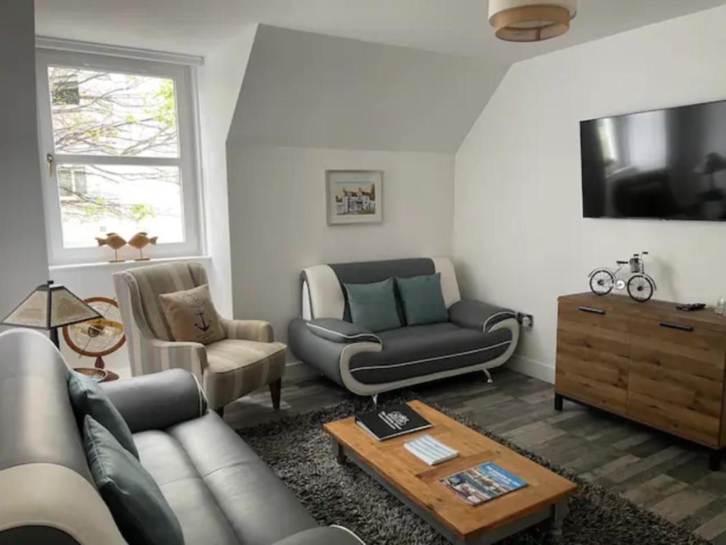 The Holiday Hoose Kinghorn Bagian luar foto