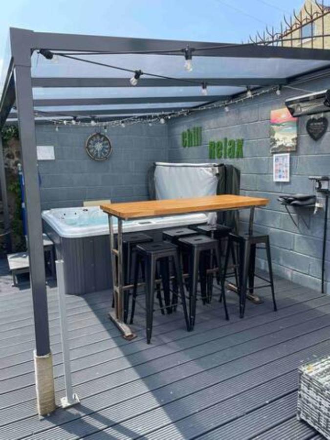 The Holiday Hoose Kinghorn Bagian luar foto